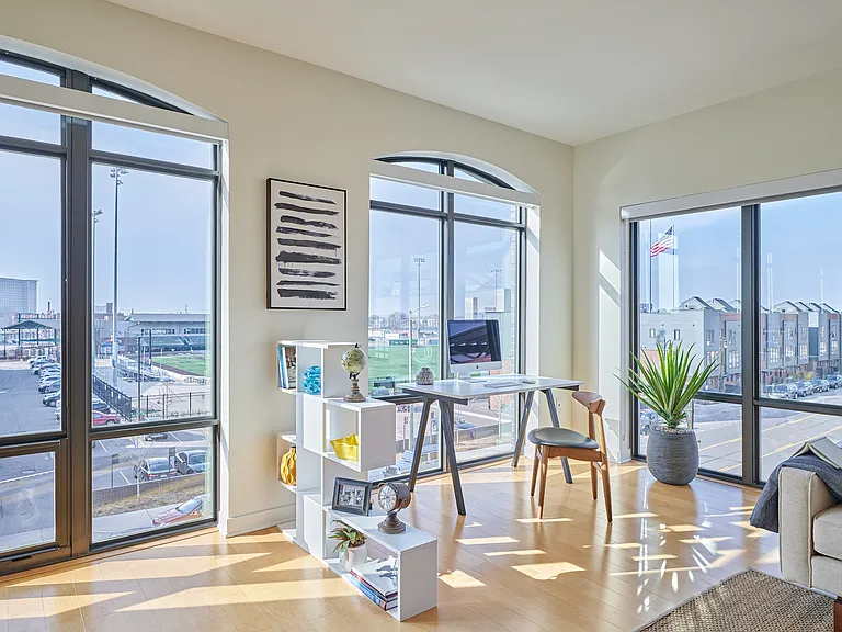 Elton Park Corktown Apartments — Photo 2