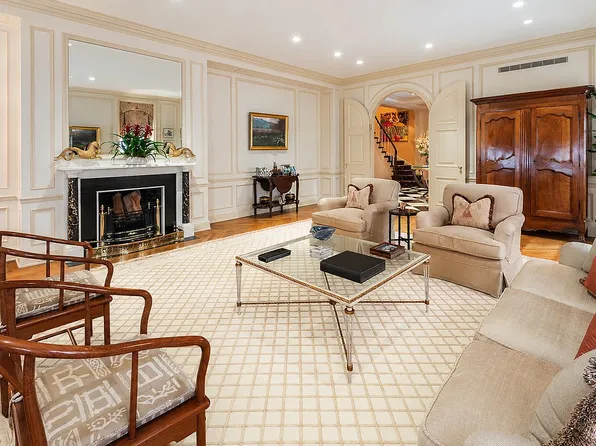 25 Sutton Pl, New York, NY 10022
