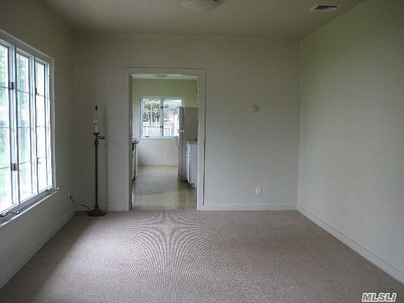3rd image of 9 Orbach Ave