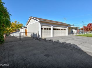 608 S 71st Ave, Yakima, WA 98908