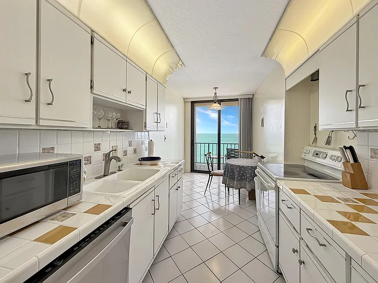 4200 N Ocean Dr #1-902 — Photo 8