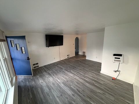 2nd image of 224 Baylor St