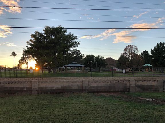 3rd image of 2618 N Papago Dr
