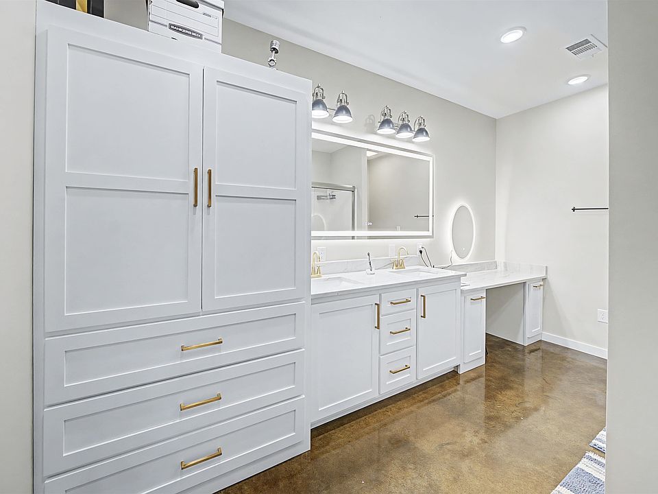 16th image of this home