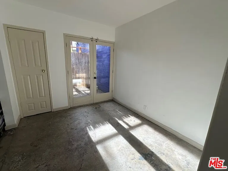 5422 W Washington Blvd — Photo 4