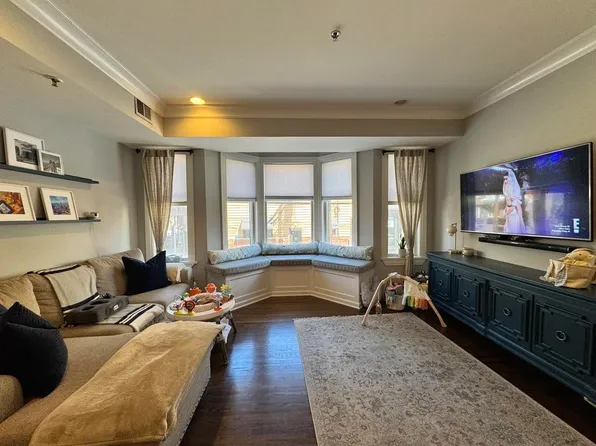 531 Jefferson Street image 1 of 25