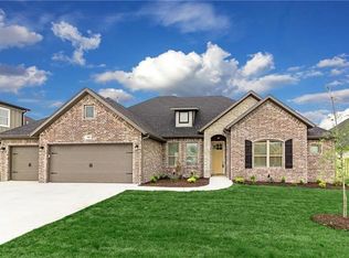 702 Malbec Rd, Springdale, AR 72762