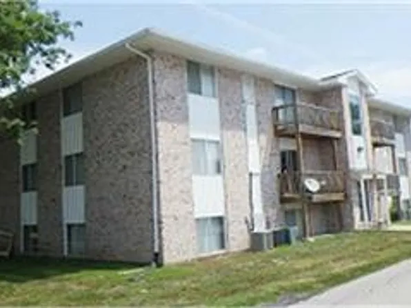 Van El 300, 300 S J St APT 11, Indianola, IA 50125