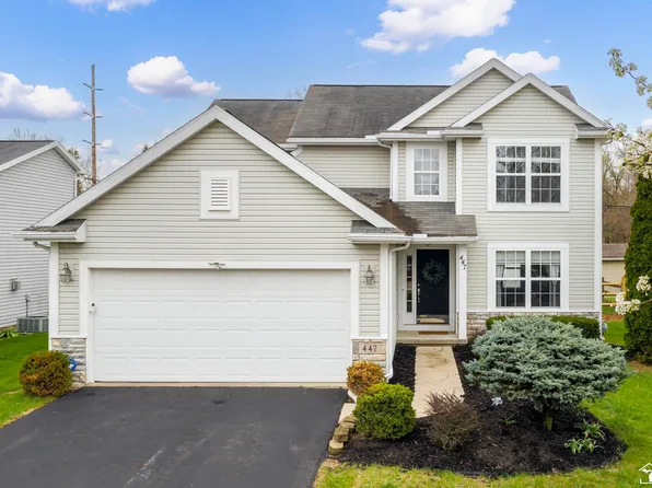 447 Oak Creek Dr, Temperance, MI 48182