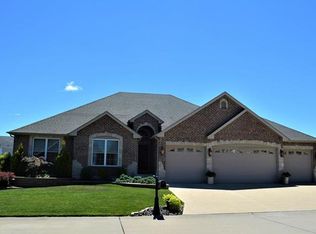 5320 S Bellerieve Ln, Imperial, MO 63052
