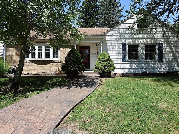 2nd image of 817 Seneca Ave
