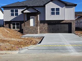 1106 S Strait Ave, Ozark, MO 65721