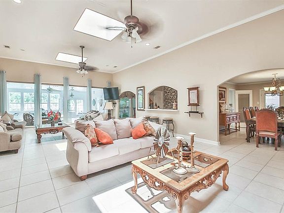 5th image of 3002 Country Club Dr