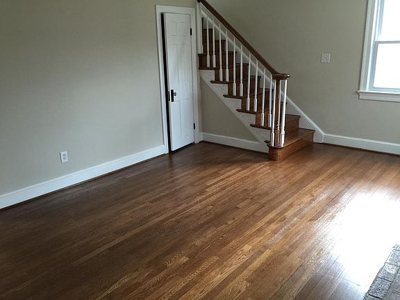 3rd image of 2810 Dewitt Ave