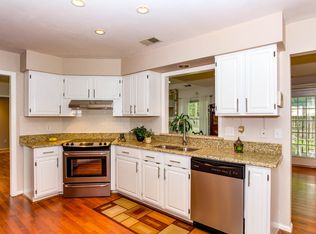 328 Scarlet Oak Dr, Virginia Beach, VA 23452