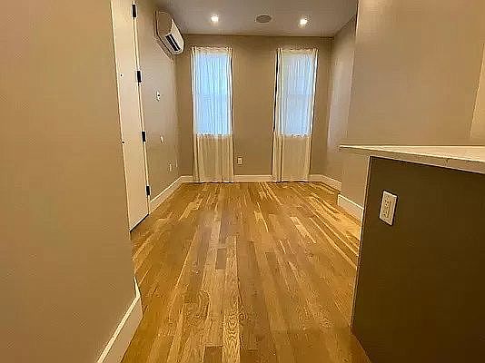 3rd image of 93 Clay St #5