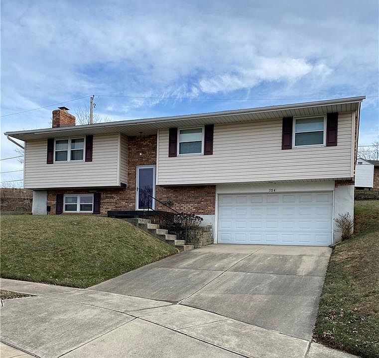 2nd image of 704 Golden Arrow Dr