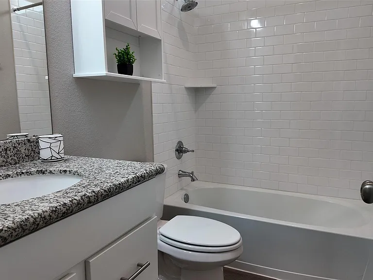 360 Mallorn Ln — Photo 19