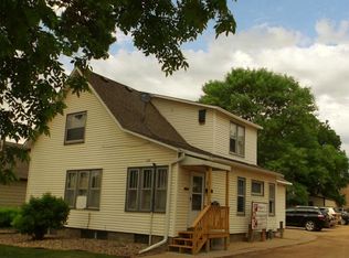 516 Medary Ave, Brookings, SD 57006