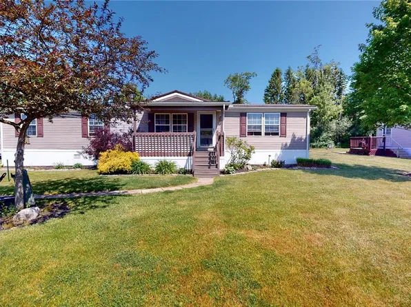 450 Snowbury St, Erie, PA 16509