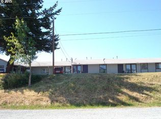 464 Smith St, Riddle, OR 97469