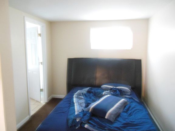 5th image of 709 S Poplar St APT 4