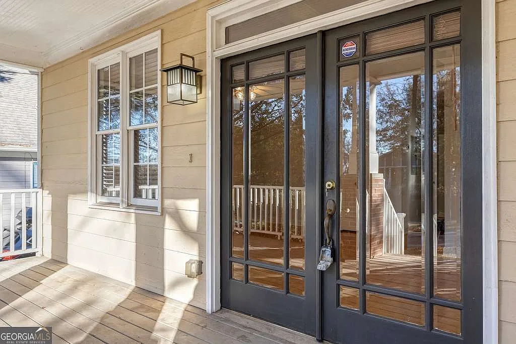 4 bed, 2.0 bath, $2,900 — Photo 2