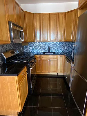 Rented by Voro, LLC | media 41