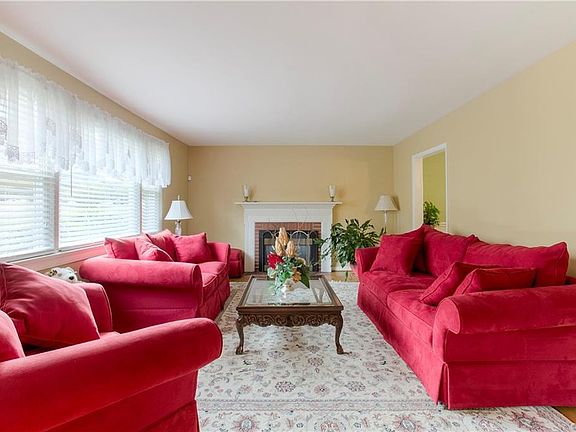 5th image of 3446 Riverview Dr