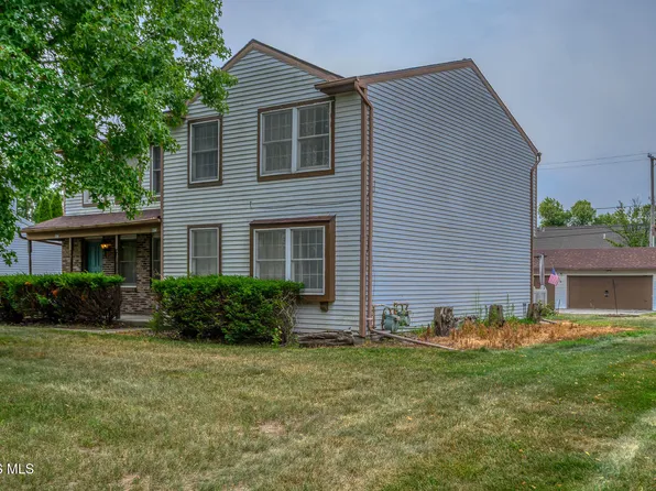 6823 Woodlake Dr, Toledo, OH 43617