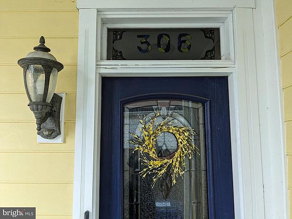 2nd image of 306 N Locust St