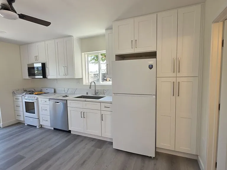 6328 Cleo St — Photo 4