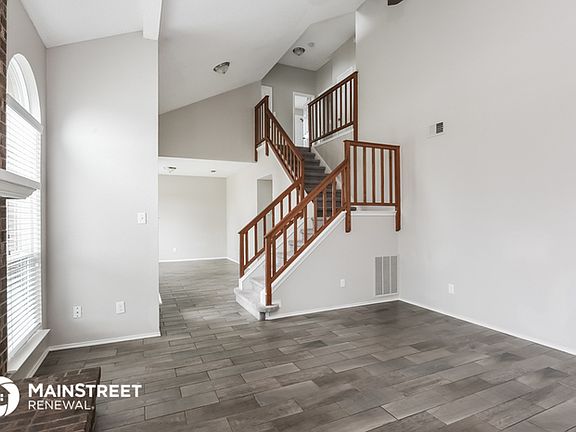 5th image of 816 Lovern St
