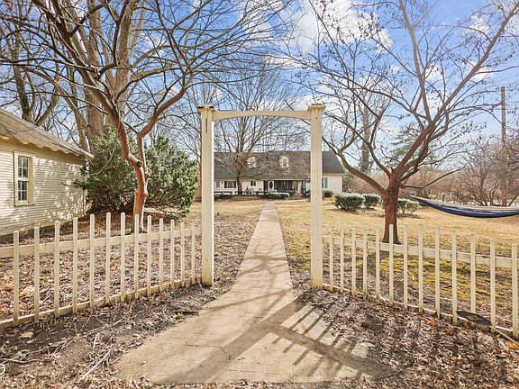 5th image of 4747 Guion Rd