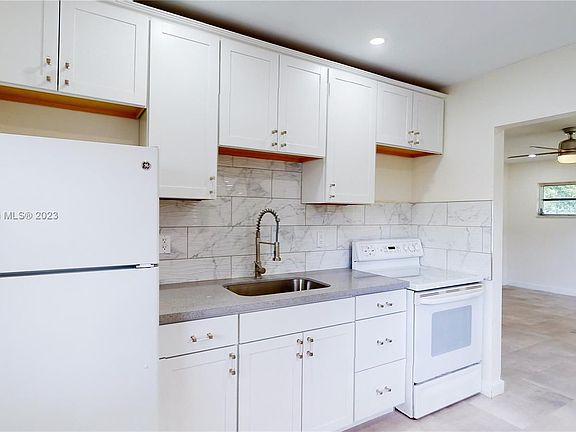 3rd image of 213 SW 1st Ct #217