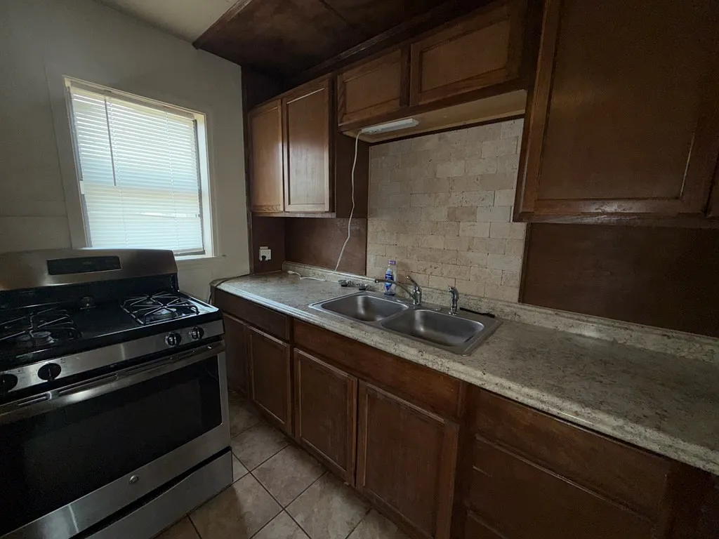 2 bed, 1440 sqft, $750 — Photo 3