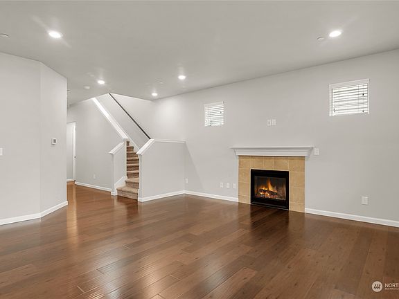 4th image of 618 Woodduck Drive SW