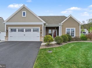 1025 Riverstone Cir, Lebanon, PA 17042