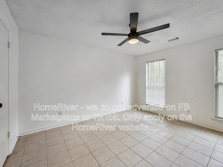 5482 Martins Crossing Rd — Photo 8