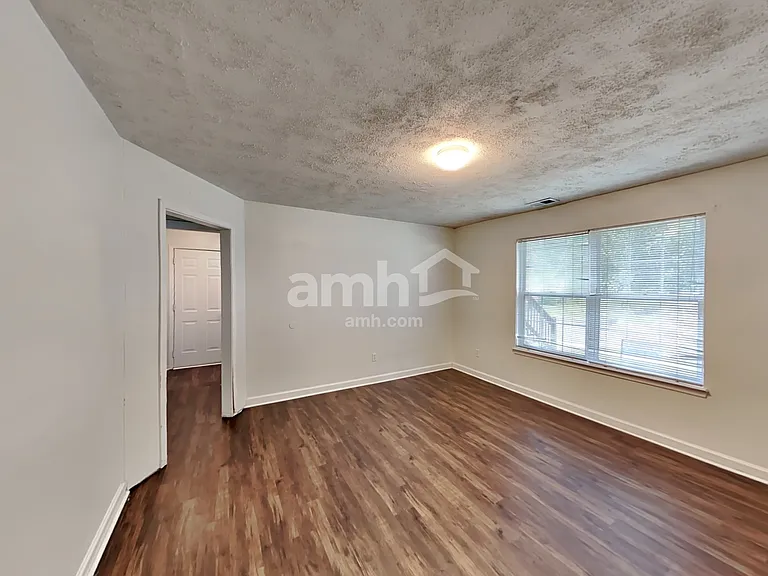 4238 Zephyrhills Dr NW — Photo 10