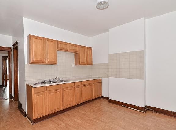 3rd image of 11418 S Forest Ave #2