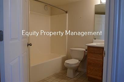 4th image of 1488 Westbury Way APT B