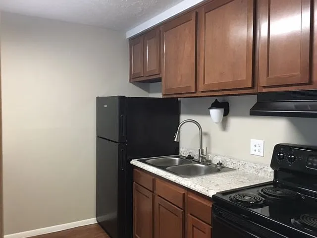 Old Mill Apartments — Photo 37