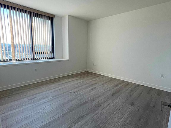 4th image of 750 4th St #2
