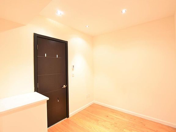 4th image of 215 W 115th St APT 1A