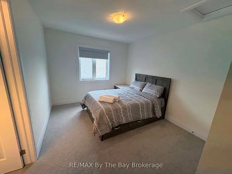 218 Mapleside Dr #UPPER — Photo 20