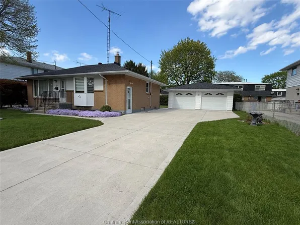61 Semenyn Ave, Chatham Kent, ON N7L 3R7