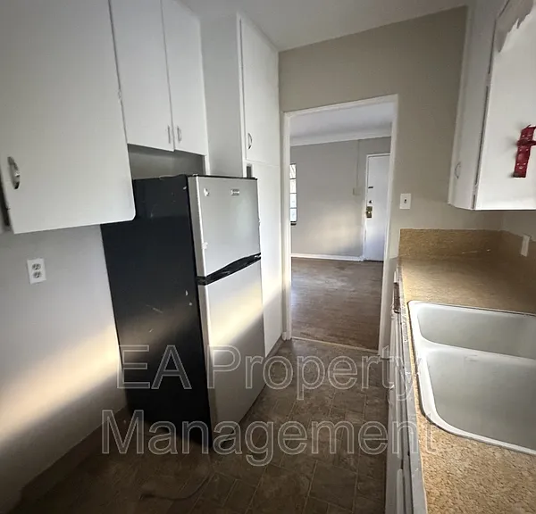 414 Pine St SE #3 — Photo 8