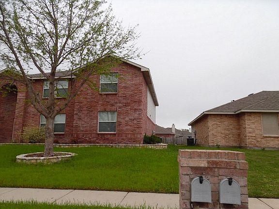 2nd image of 2714 Lake Terrace Dr