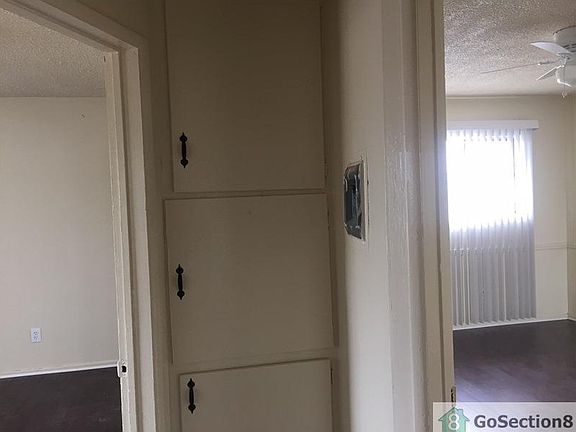 5th image of 11611 Menlo Ave APT C